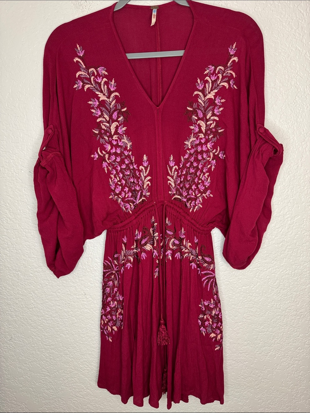 Free People Boho Embroidered Low V Mini Dress XS Billow Sleeve Floral Fuschia - Picture 2 of 6